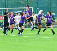 9岁上海小球手王千予与德国LPGA球员艾丝特·亨瑟莱特同组，赢得了赛前的职业／业余配对赛冠军听听9岁小姑娘眼中的LPGA 陵水·海南鉴湖蓝湾高尔夫球会