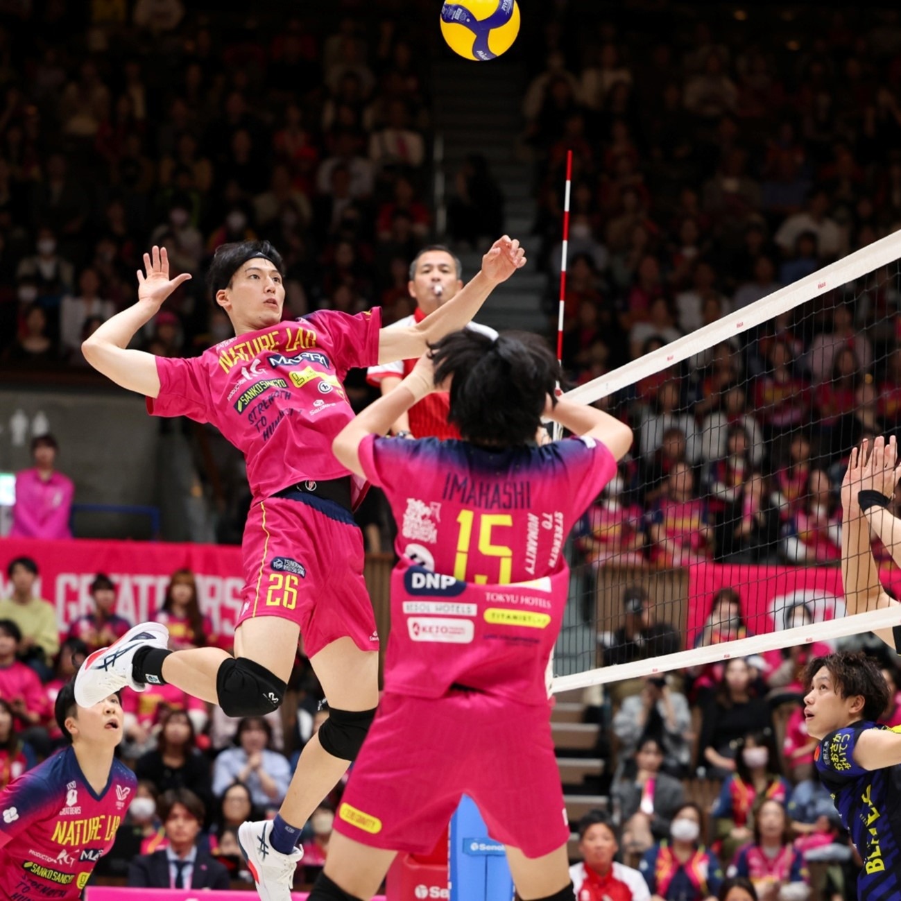 恭喜邵佳一！国足喜添一位新门神，一己之力征服一群外国主力球员